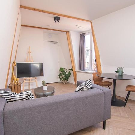Appartement In Binnenstad/Centrum Van Leeuwarden Exteriör bild