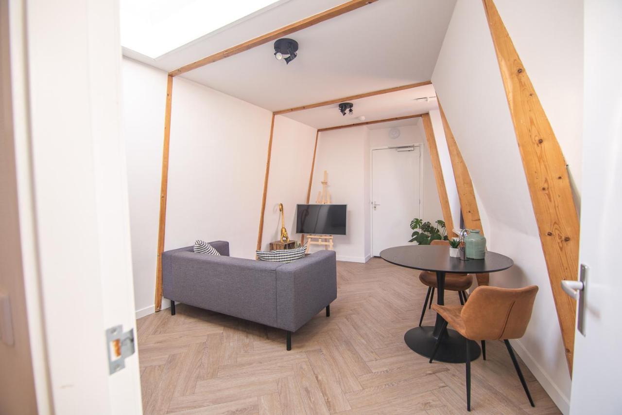 Appartement In Binnenstad/Centrum Van Leeuwarden Exteriör bild
